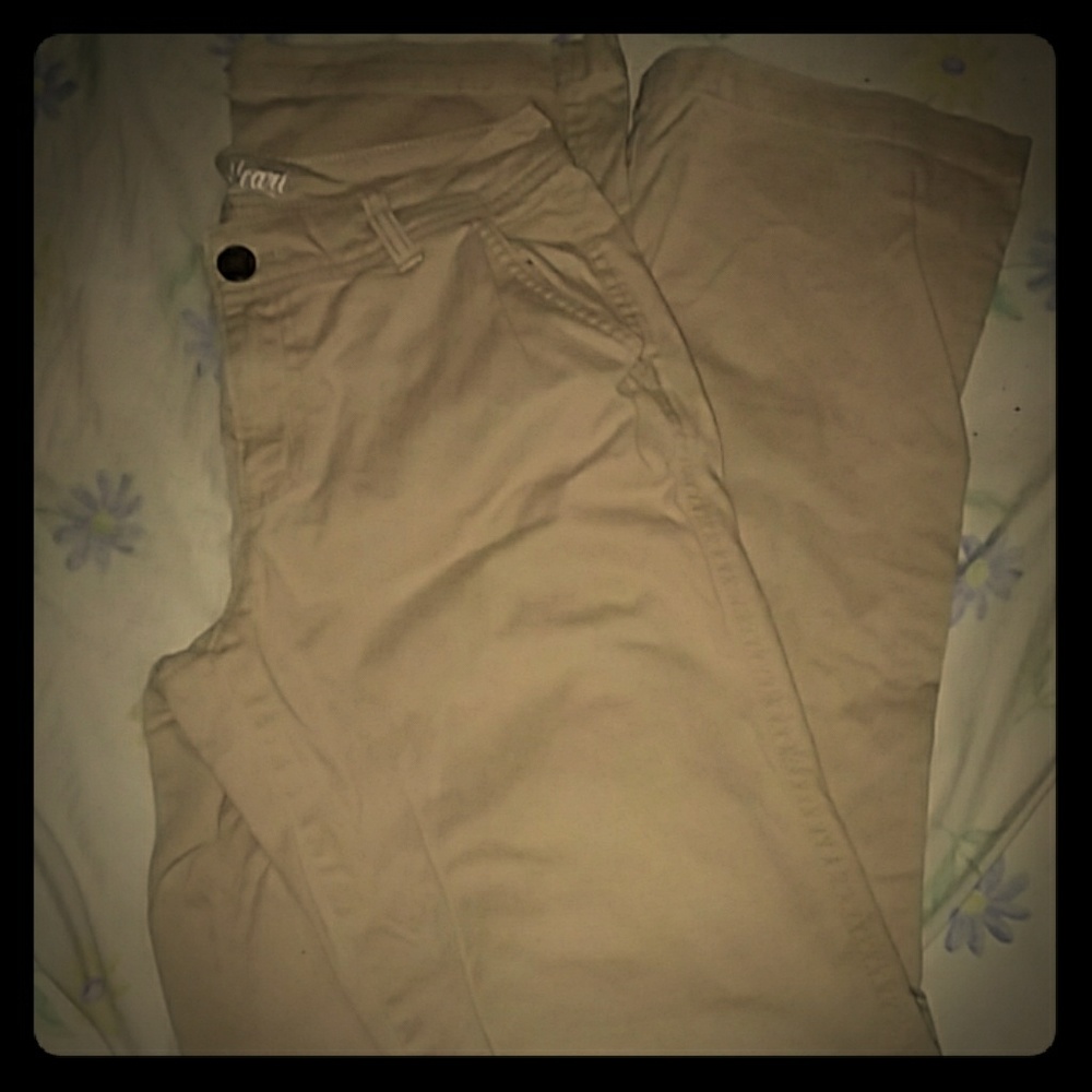 Old Navy The Sweet heart Khaki Pants size 4